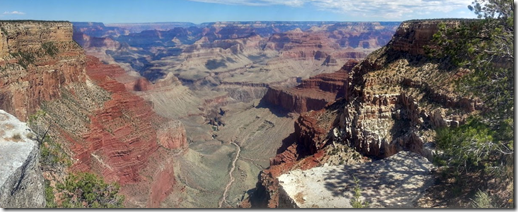 Look ma, no rails to prevent you from going over the edge on the Rim trail